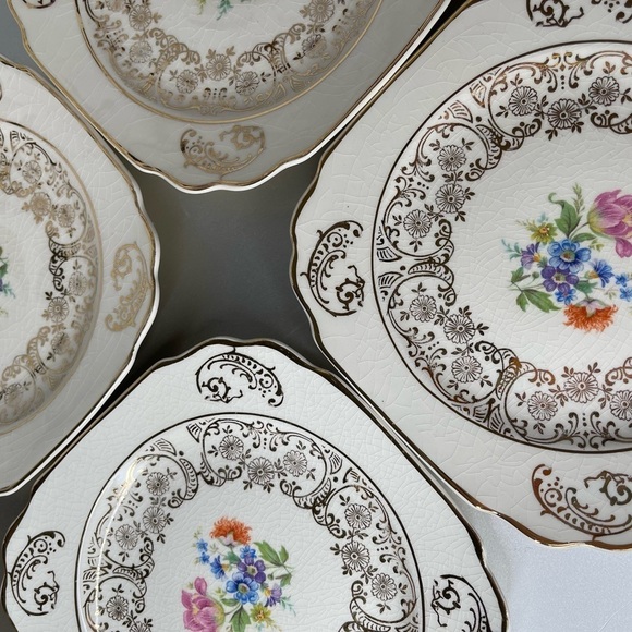 Vintage Set of 4 Harker Pottery Co. 22kt. Gold Flower Plate - Picture 5 of 7